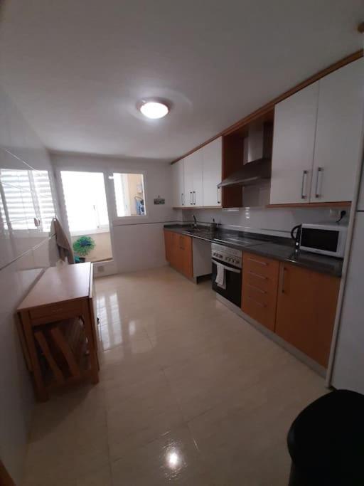 Two Bed Two Bathrooms Ground Floor With Pool View Apartment