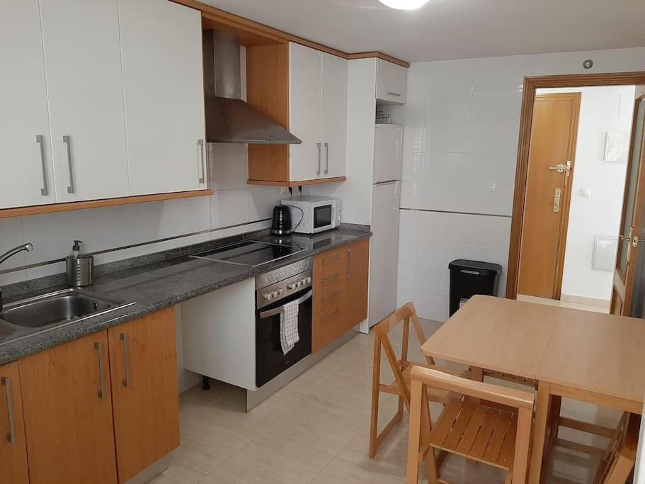 Appartement Two Bed Two Bathrooms Ground Floor With Pool View